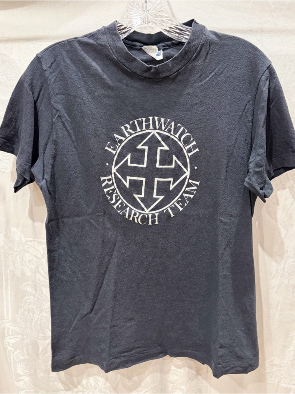 1980s VINTAGE EARTHWATCH RESEARCH TEAM Black T-SHIRT S /M CONSERVATION SCIENTIST